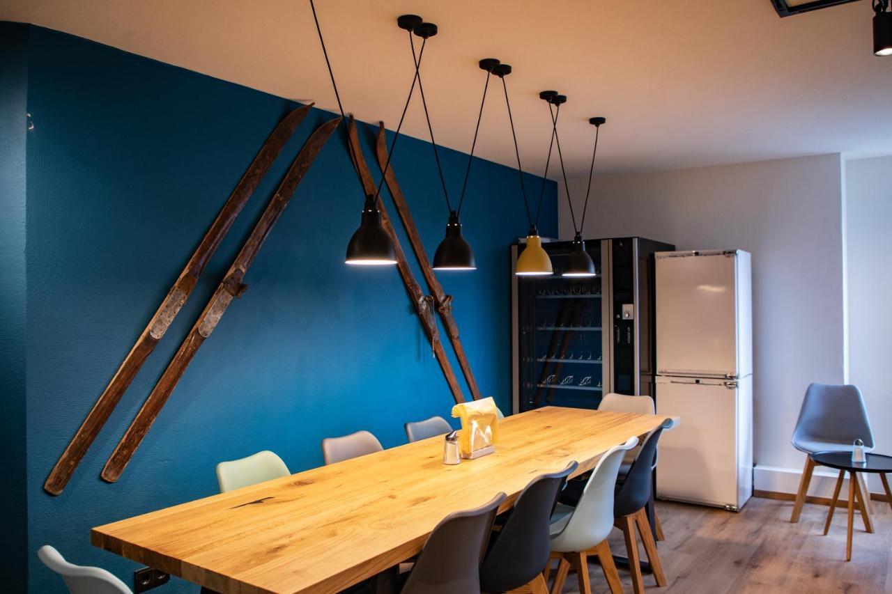 Roomie Alps Design Hostel Kitzbuhel Bagian luar foto