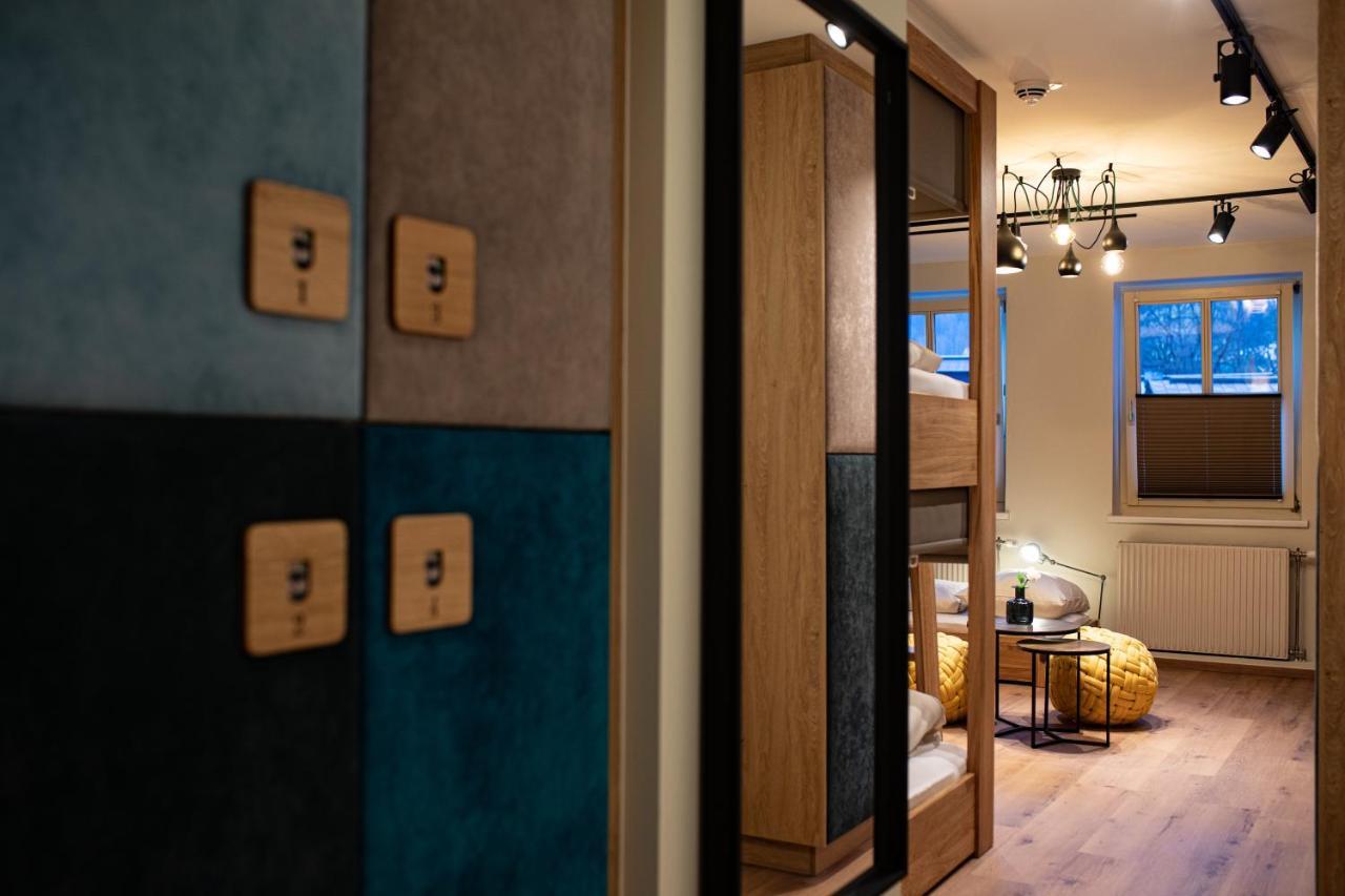 Roomie Alps Design Hostel Kitzbuhel Bagian luar foto
