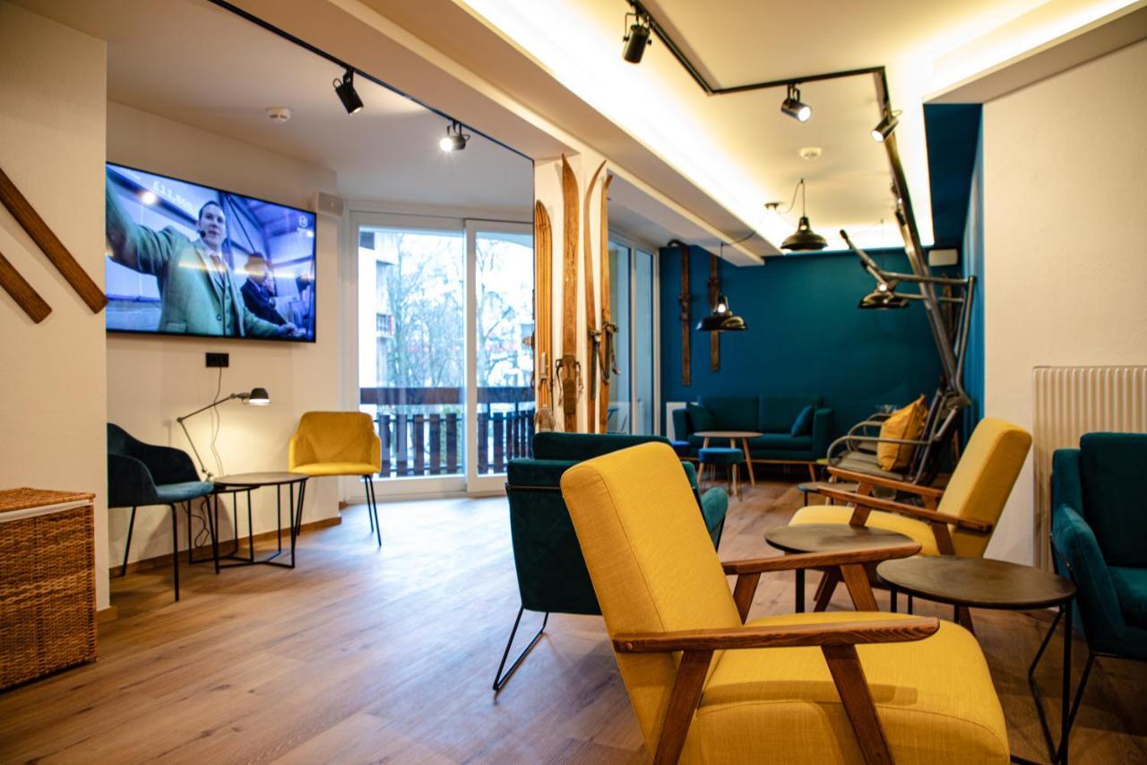Roomie Alps Design Hostel Kitzbuhel Bagian luar foto